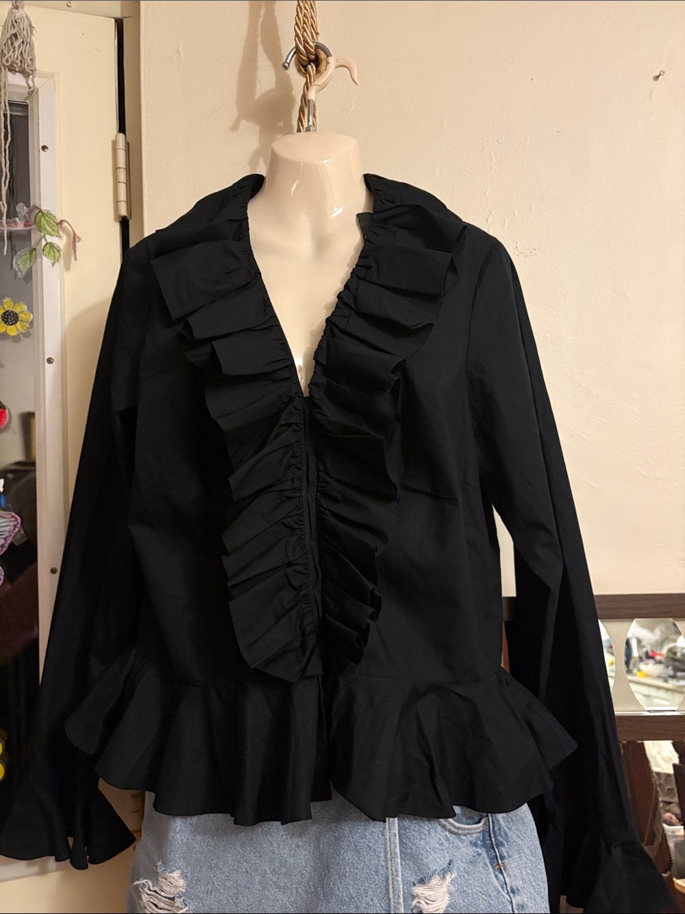 Lauren Ralph Lauren Black Ruffle Front Peplum Top. Cotton